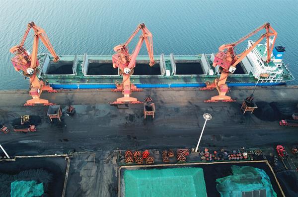 Sailors Stranded for Months as China Refuses to Let Ships Unload Australian Coal