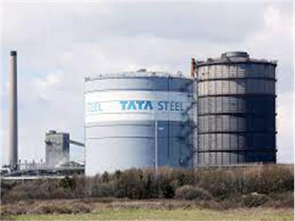 Tata Steel to close UK blast furnaces with loss of up to 2,800 jobs