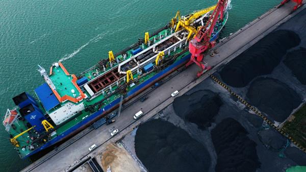 Europe proposes ban on Russian coal imports